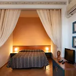 Palazzo Renzi Villa *