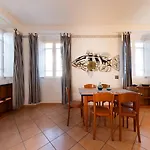 Palazzo Renzi * Capraia