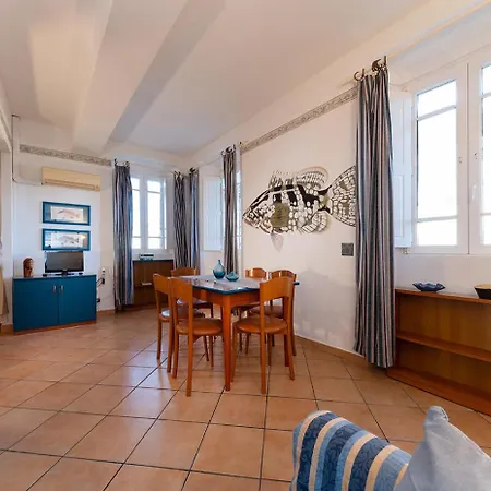 Palazzo Renzi Villa *