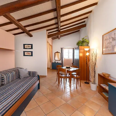 Villa Palazzo Renzi Capraia