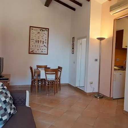 Villa Palazzo Renzi Capraia